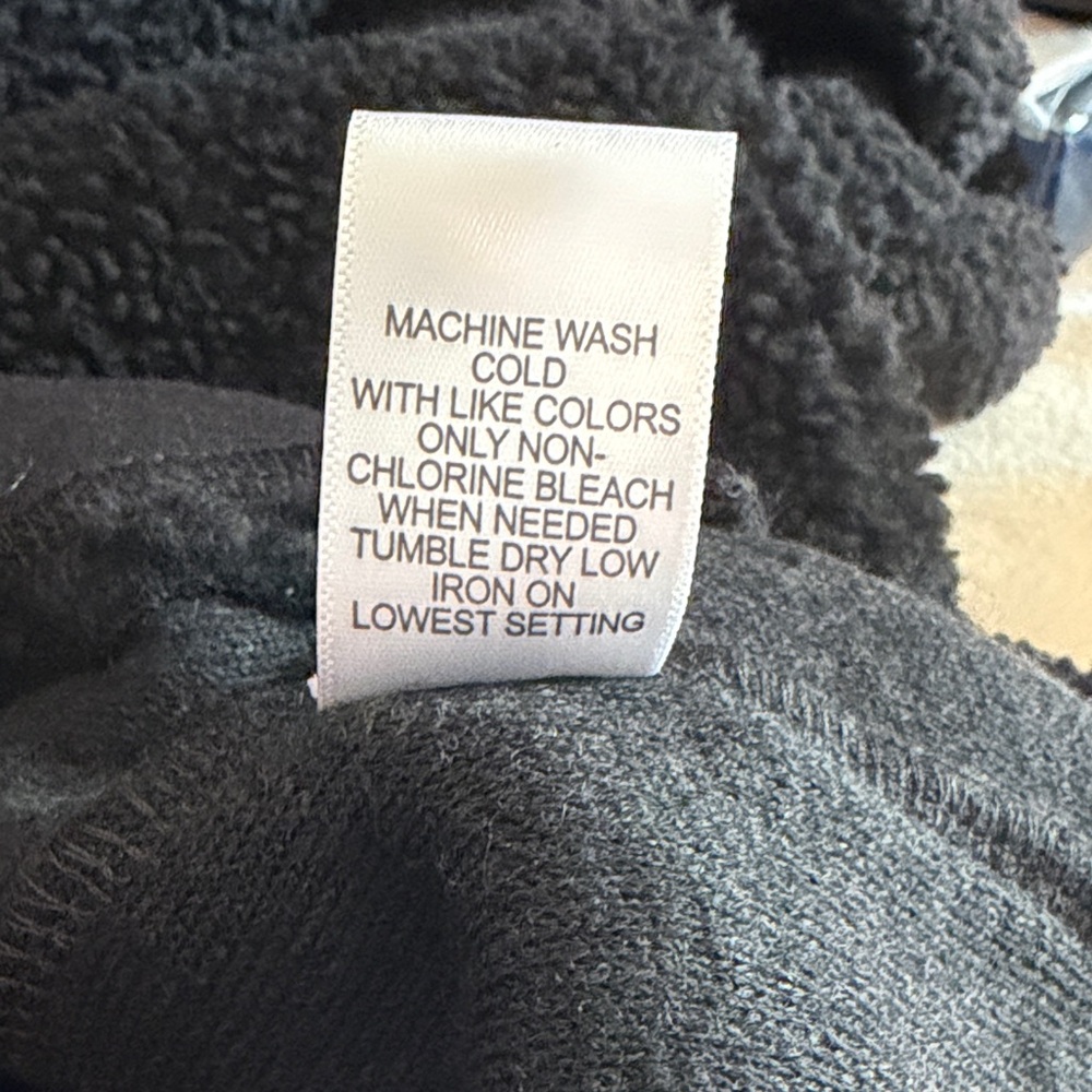 PacSun Men's Black Fleece Zip-Up Hoodie - Picture 5 of 5
